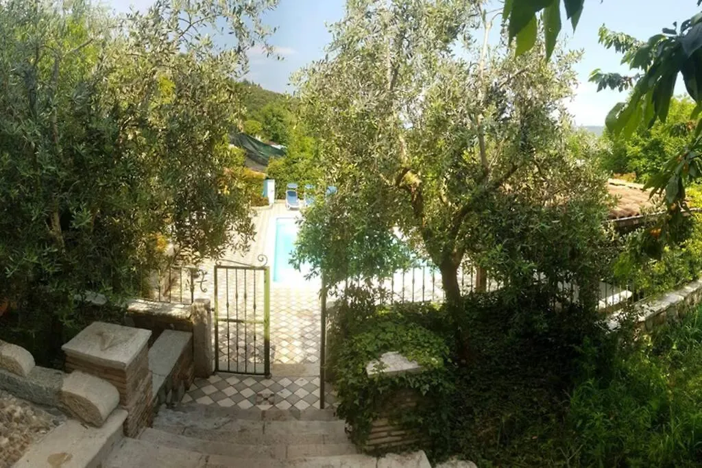 Villa Nel Verde Ai Ronchi, Gavardo.