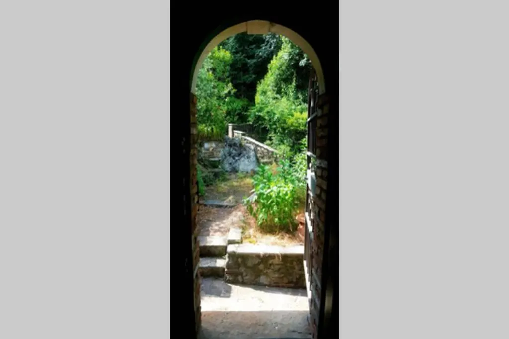 Villa Nel Verde Ai Ronchi, Gavardo.