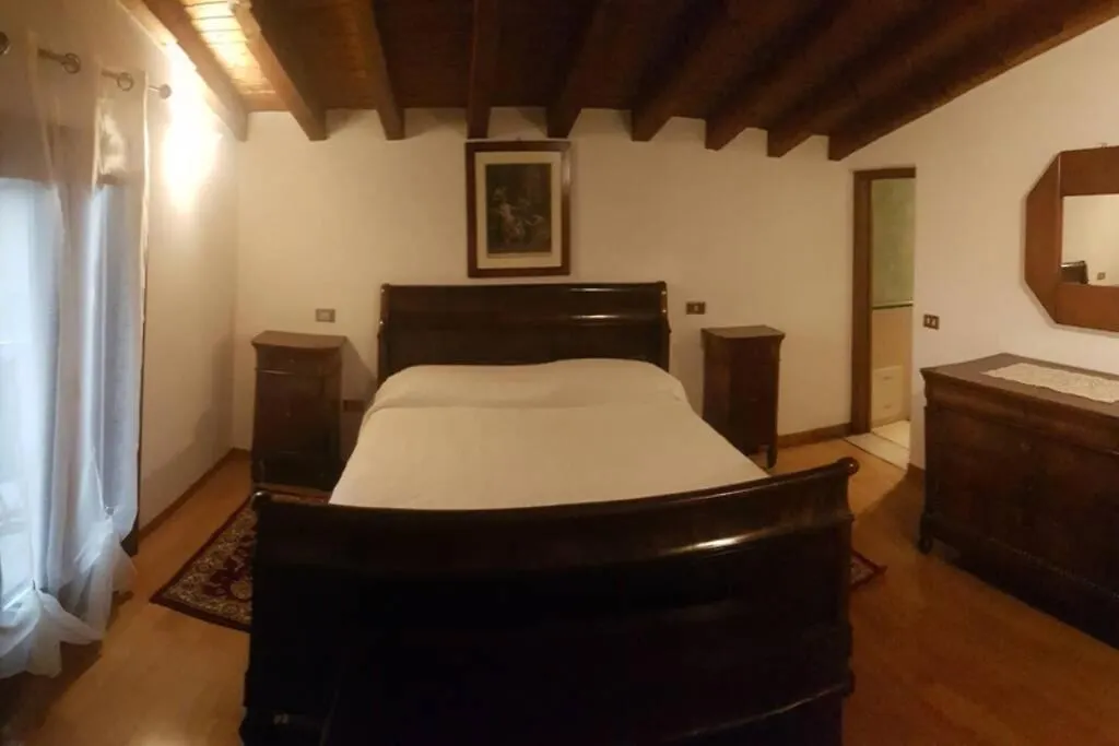 Villa Nel Verde Ai Ronchi, Gavardo.